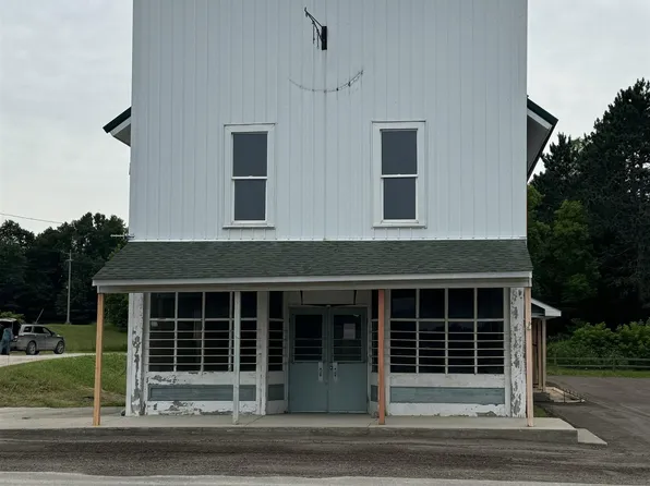10978 E Eight Mile Rd, Luther, MI 49656