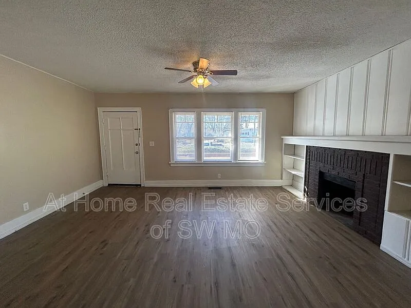 4 bed, 2.0 bath, 1614 sqft, $1,530 — Photo 3