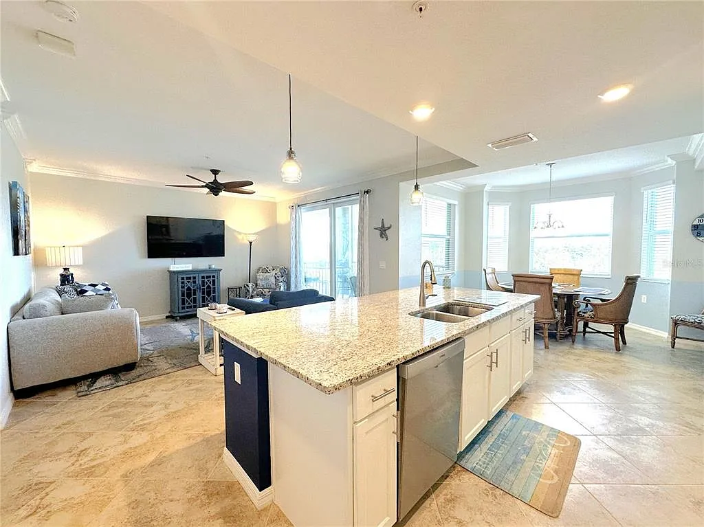 2 bed, 2.0 bath, 1154 sqft, $5,500 — Photo 4