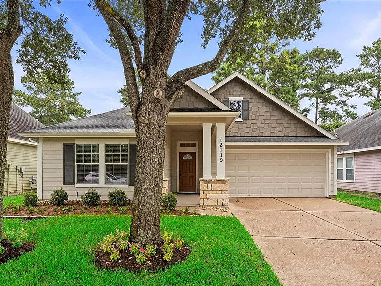 12719 Hart Hollow Ln — Photo 2