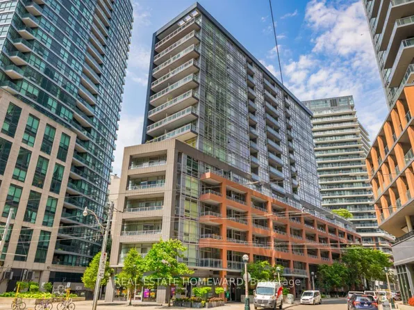 15 Bruyeres Mews #416, Toronto, ON M5V 0A7