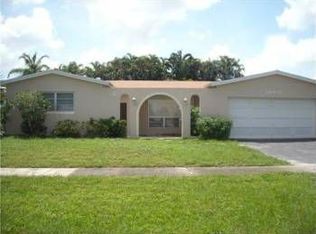 10476 NW 3rd St, Plantation, FL 33324
