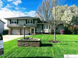 10573 Hansen Ave, Omaha, NE 68124