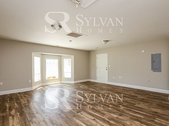 2nd image of 942 Faye St