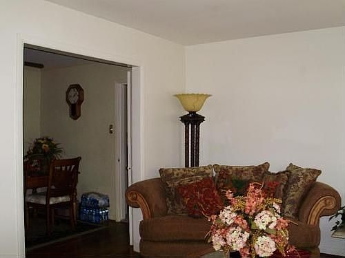 3rd image of 702 Nurney Dr