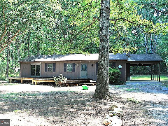 3rd image of 365 Hillcrest Rd