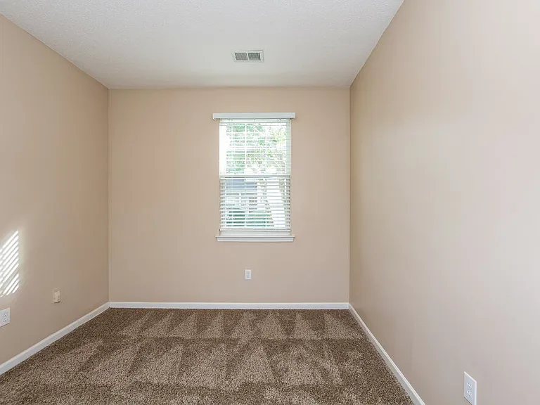 8707 Meadowmont View Dr — Photo 14
