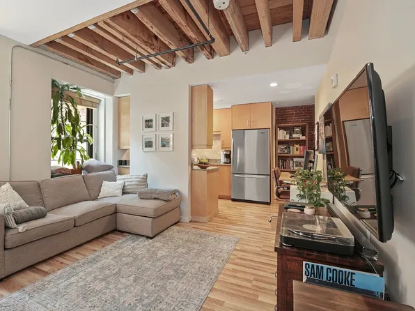 101 Broad St Unit 4G, Boston, MA 02110