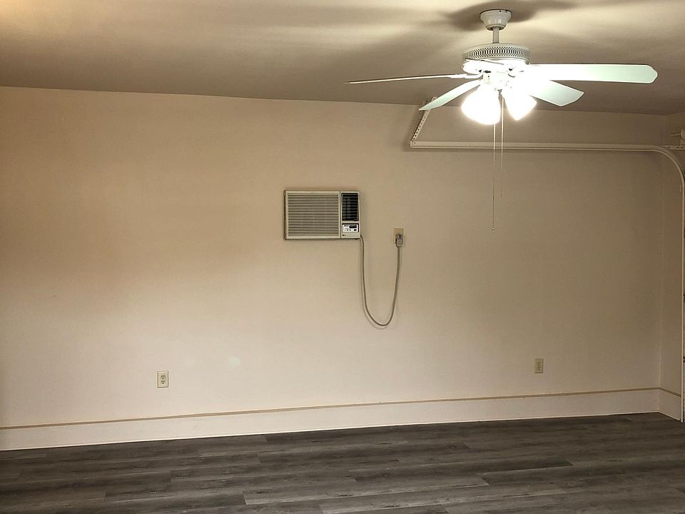 1st image of 913 W Vesta St