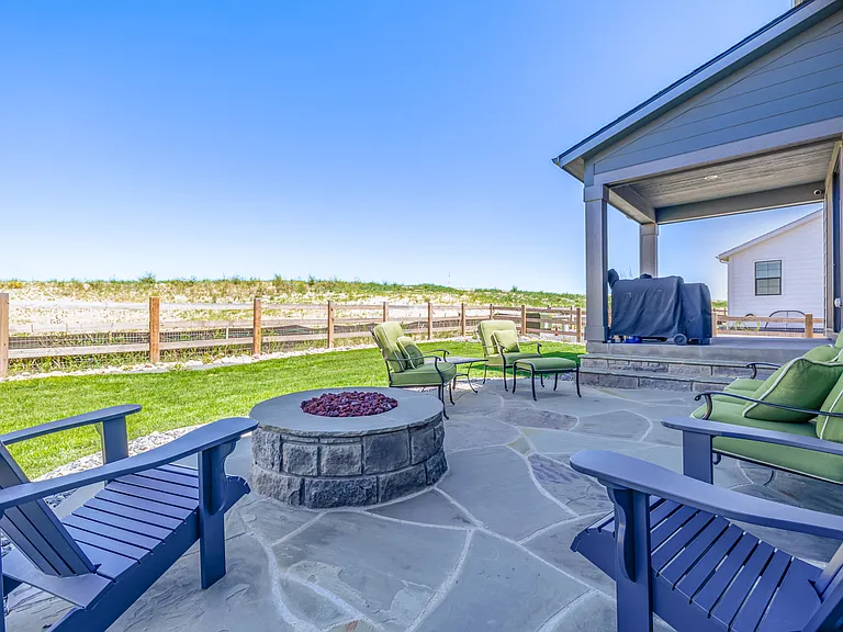 943 W Hopkins Dr — Photo 29