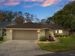 12 S Masters Dr, Homosassa, FL 34446