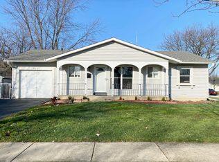 940 Cooper Ct, Elk Grove Village, IL 60007