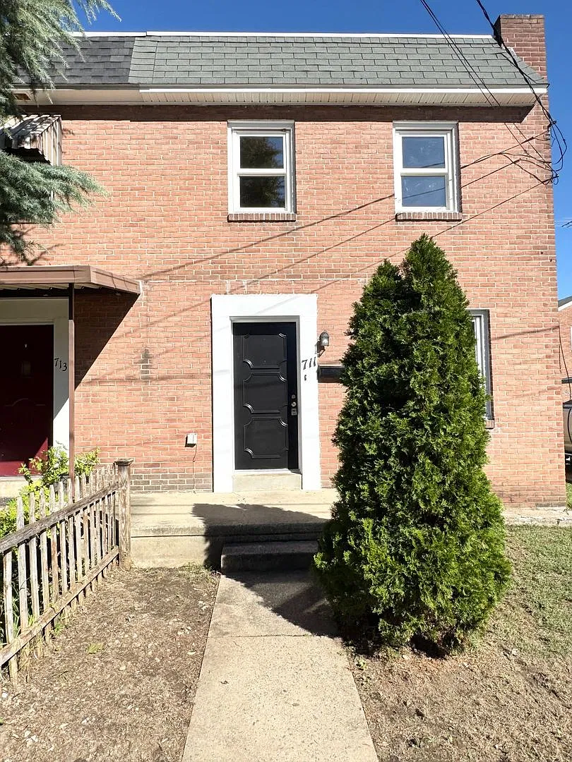 3 Bedroom Townhome — Photo 1