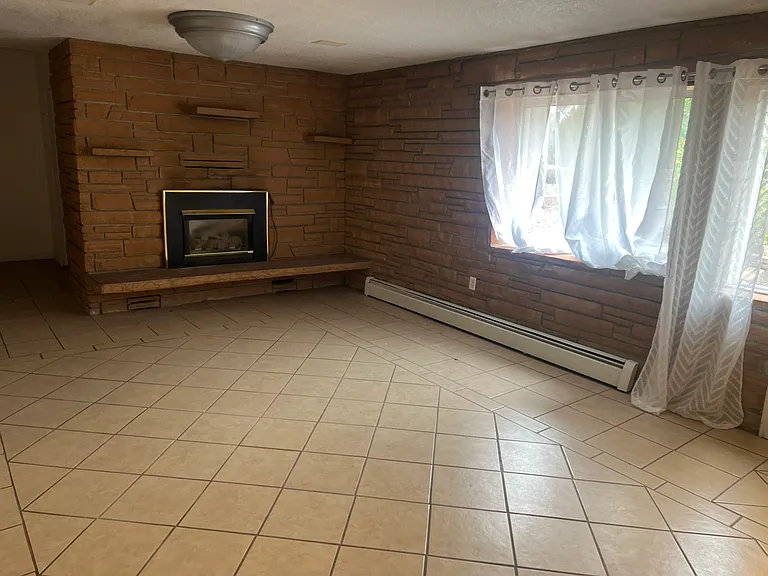 Lorey Dr — Photo 15