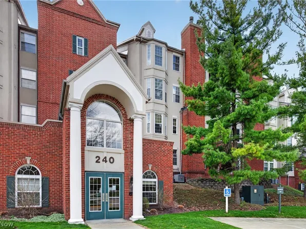 240 Fox Hollow Dr APT 408, Mayfield Heights, OH 44124