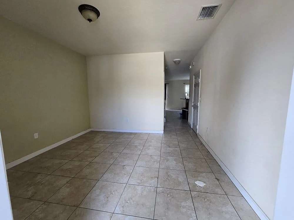 3 bed, 2.5 bath, 1680 sqft, $2,800 — Photo 2