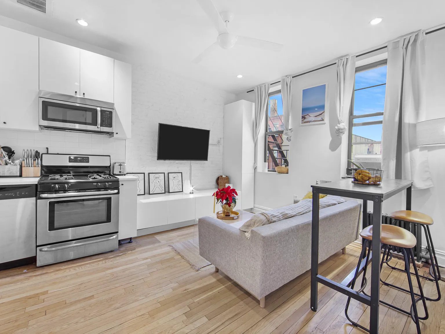 115 Greenpoint Avenue — Photo 1