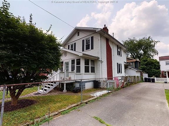2nd image of 835 Somerset Dr