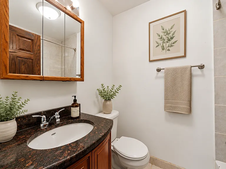 2318 N Hamilton Ave #3 — Photo 9