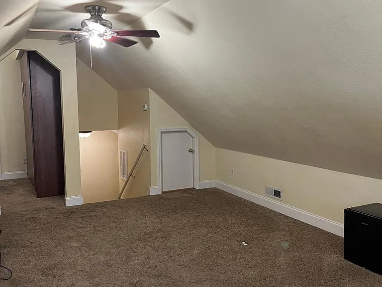 405 Century Dr — Photo 18