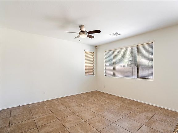 5th image of 3791 E Parkview Dr