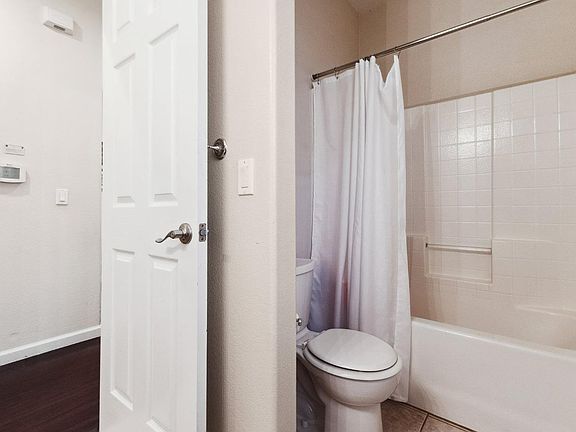 5th image of 312 Pepperwood Drive