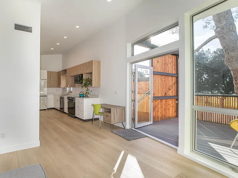 379 Orlena Ave #A — Photo 16