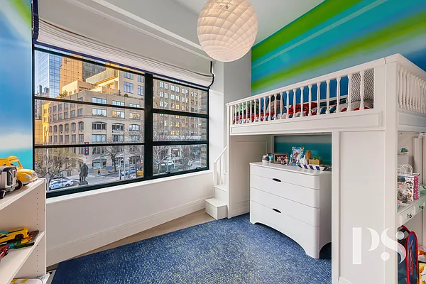 Sold by Compass | media 25