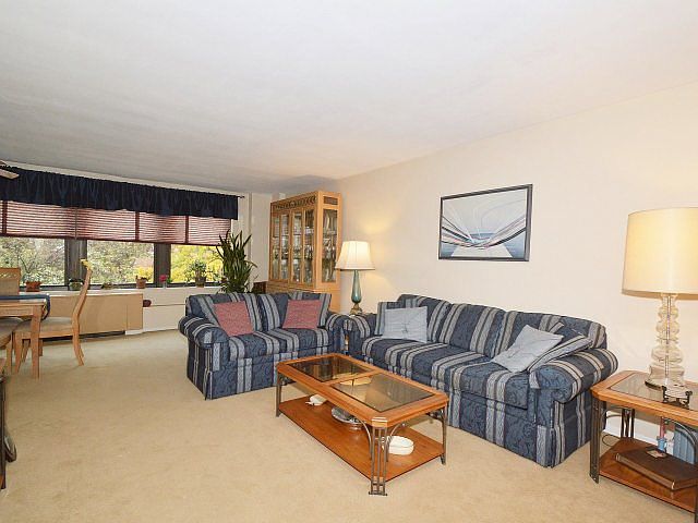 Extra Large Living room