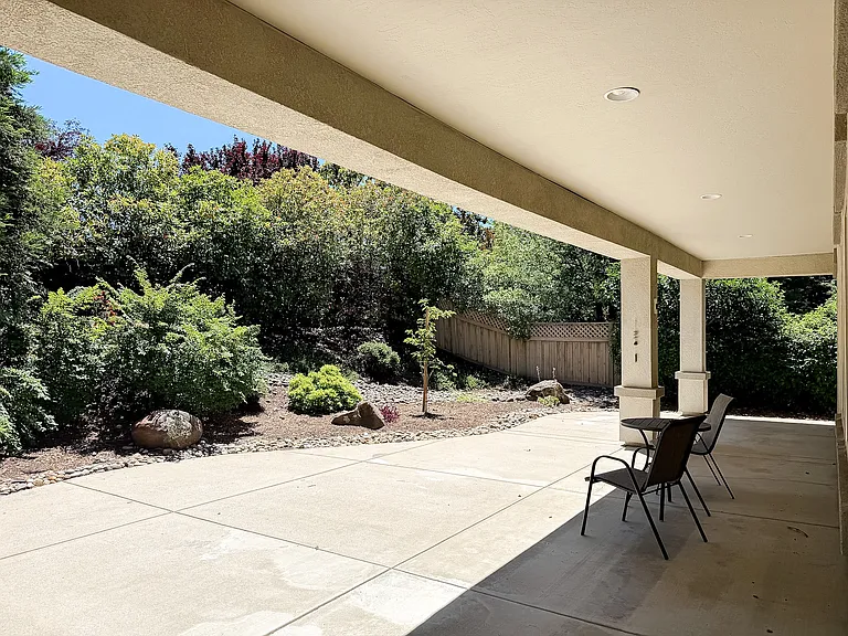 905 Dogwood Loop — Photo 18