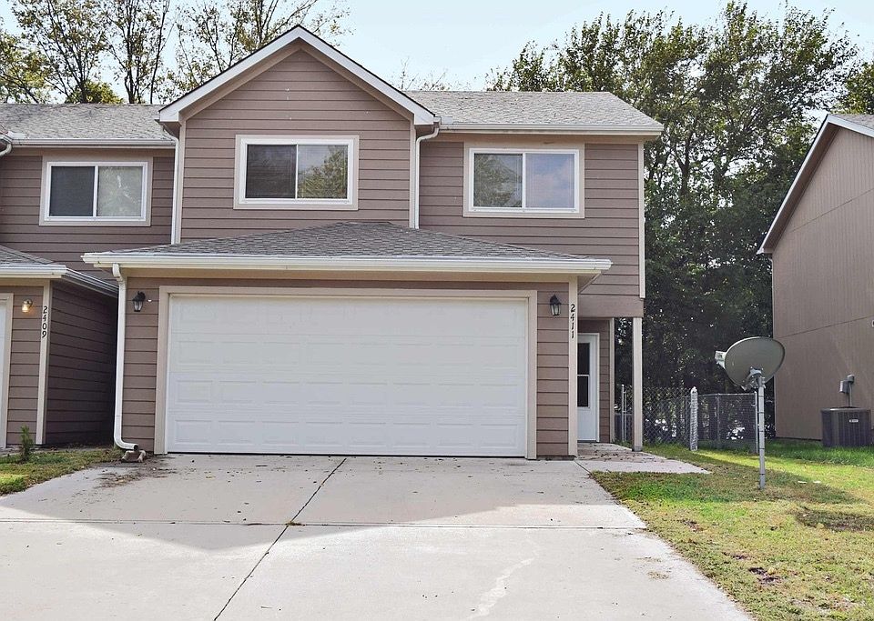 1st image of 2411 Deerfield Blvd