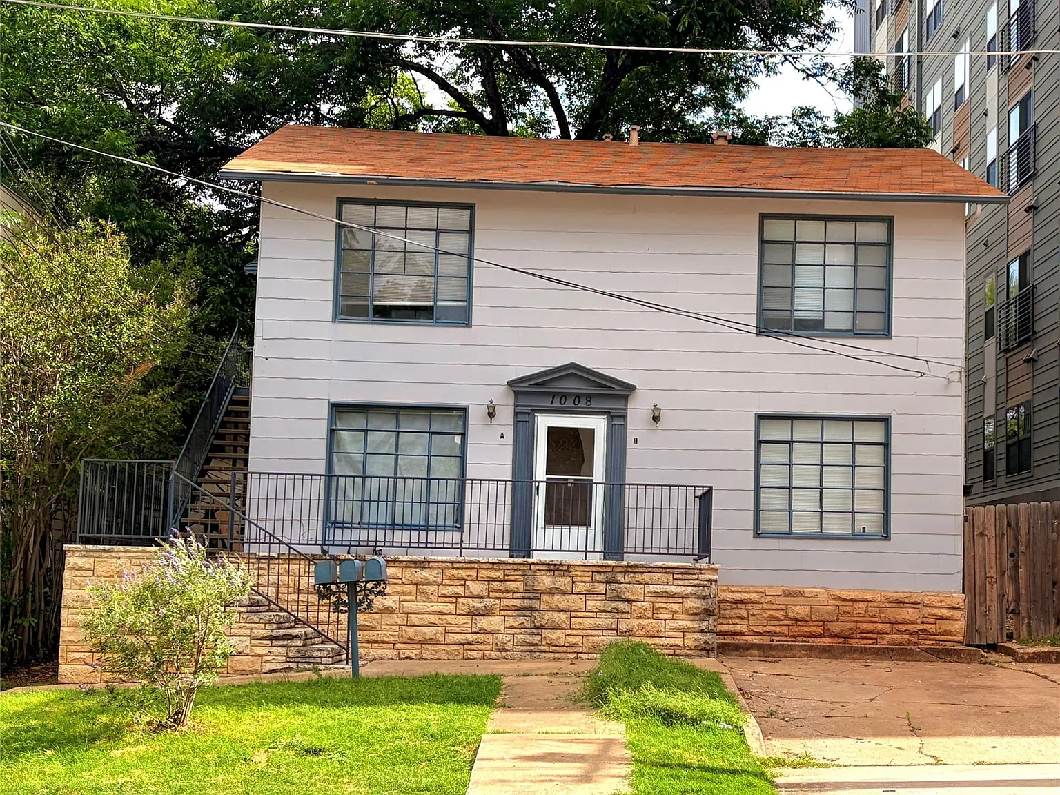 1 bed, 1.0 bath, 442 sqft, $750 — Photo 1