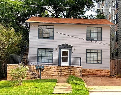 1008 W 25th St Photo 1