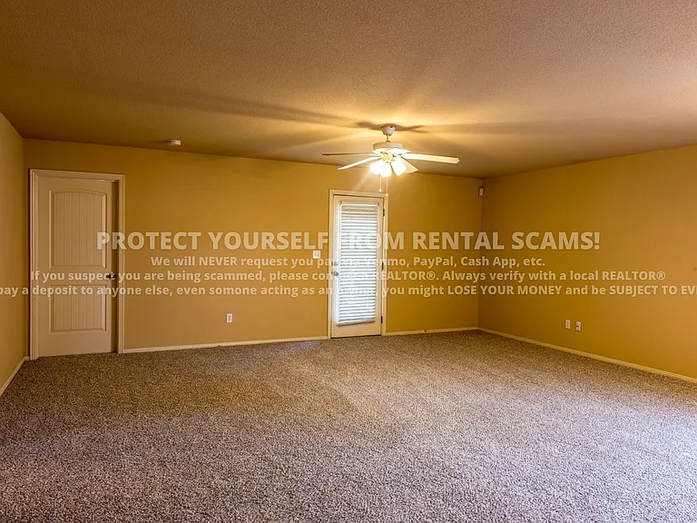 4334 W Pecan St — Photo 3