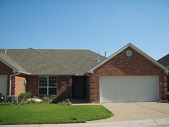 2nd image of 124 Crestpark Dr #6B