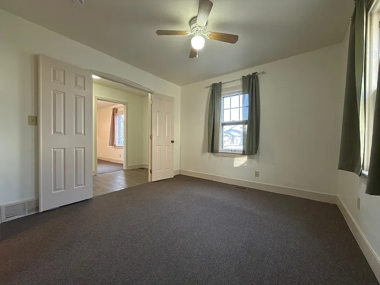 320 E Indiana Ave #B — Photo 2