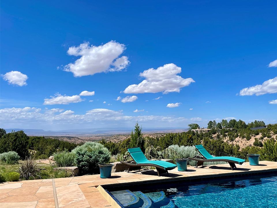 1st image of 35 Vista Hermosa