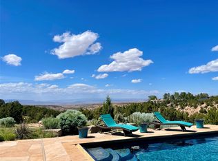 35 Vista Hermosa, Santa Fe, NM 87506