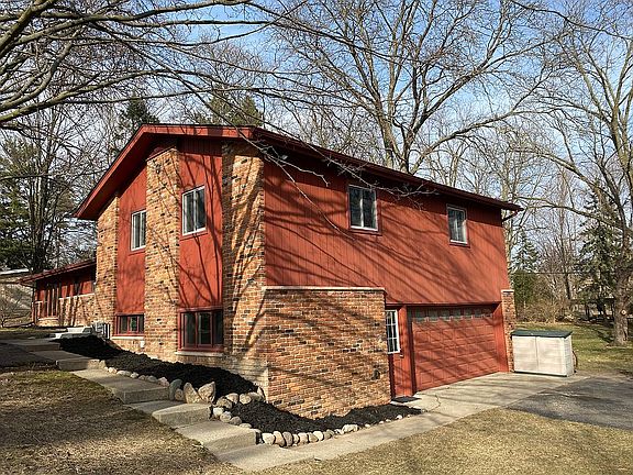 Side entry 2 car garage