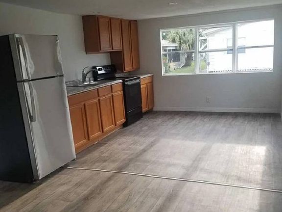 4th image of 7501 142nd Ave #113