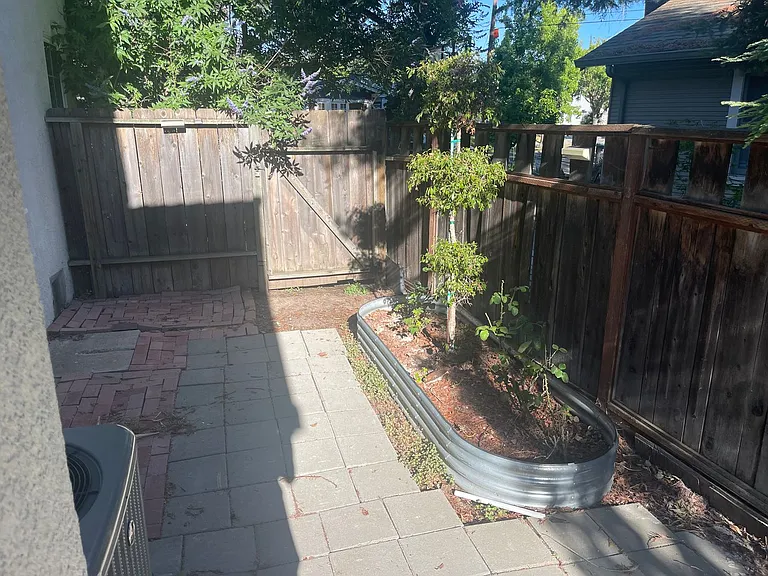 2233 Dwight Way — Photo 23