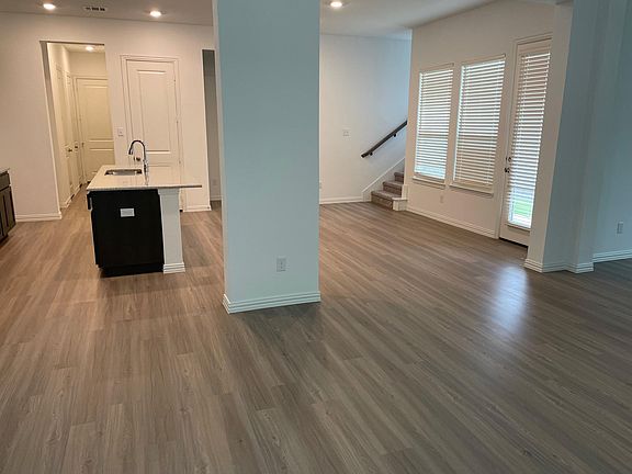 5th image of 3525 Central Blvd