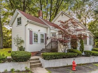 32 Grove Pl, Winchester, MA 01890