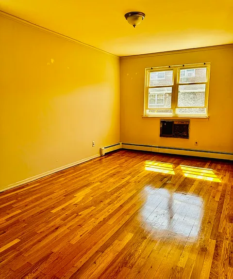 32-29 41st St #3 — Photo 8
