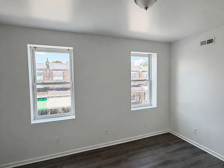 125 N Wilton St — Photo 16