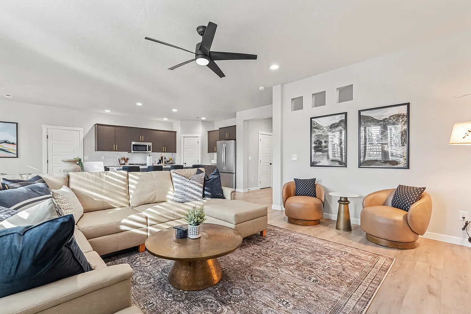 4 bed, 2.0 bath, 2992 sqft, $8,930 — Photo 2
