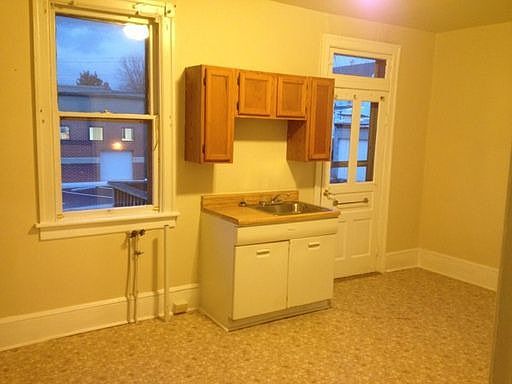 5th image of 514 W Franklin St