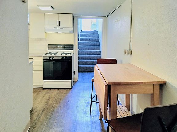2nd image of 1222 N Pearl St APT E