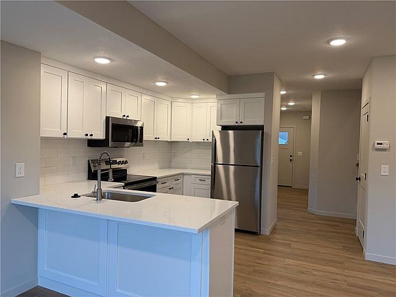 3rd image of 606 North St