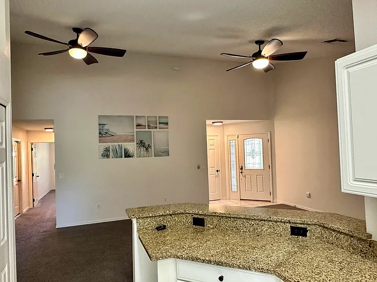 2439 Saint Augustine Blvd — Photo 9